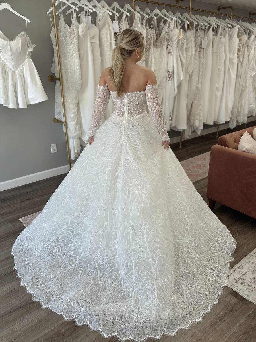 Violet & Jane Sylvia wedding dress
