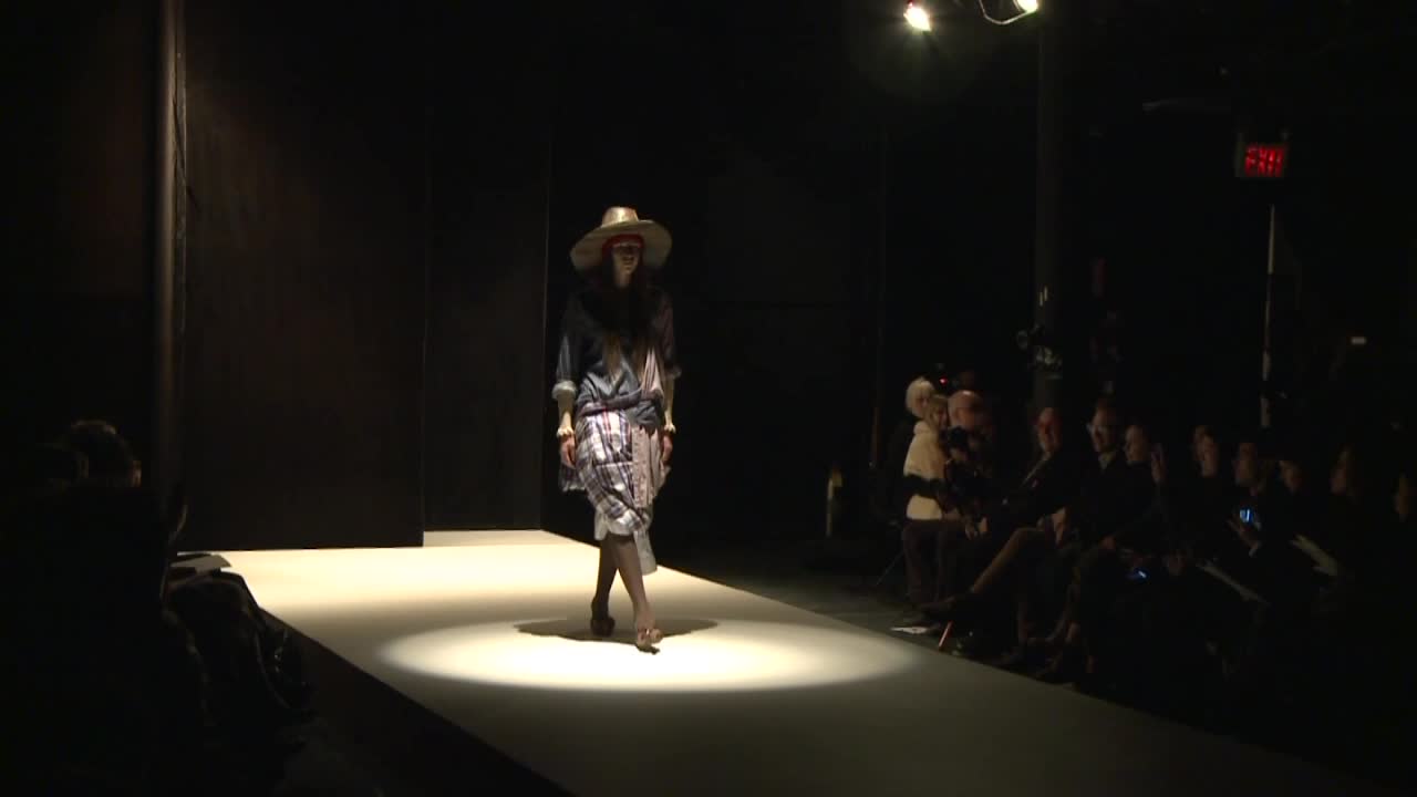 New York / Miguel Adrover Ready-To-Wear Fall/Winte New York / Miguel Adrover Ready-To-Wear Fall/Winte