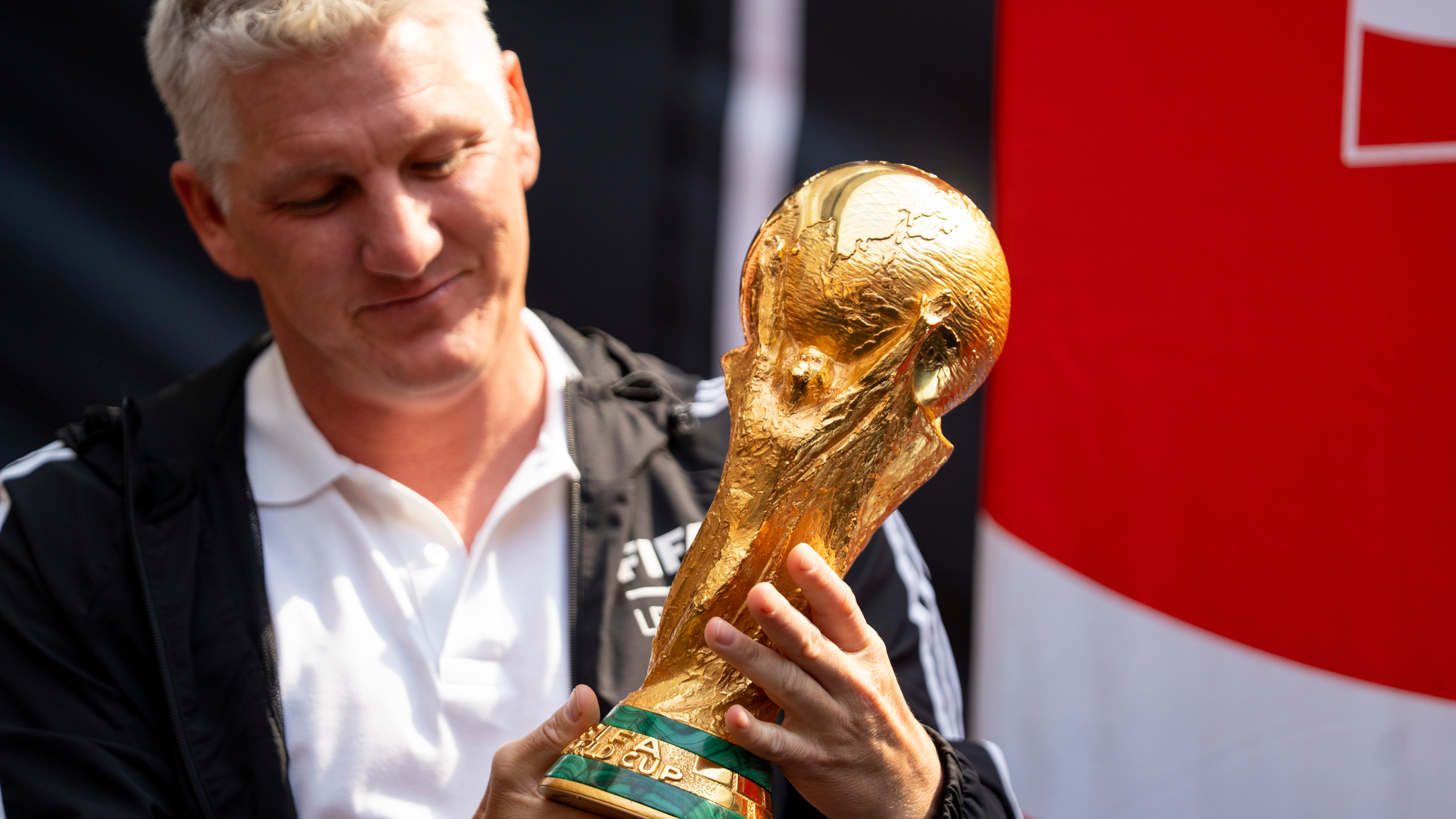 The World Cup Trophy came to the American Dream Mall