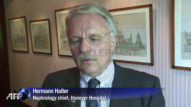 German E. coli outbreak 'stabilising', says doctor