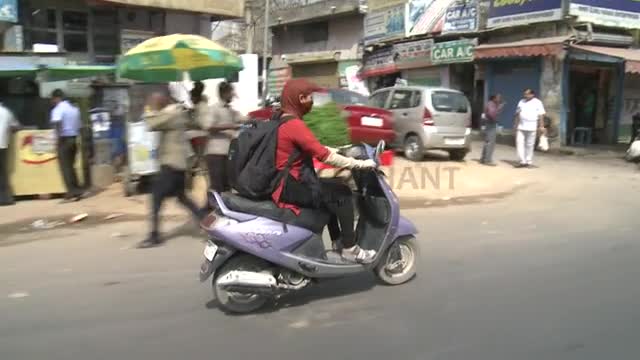 Delhi helmet law takes deadly toll on women