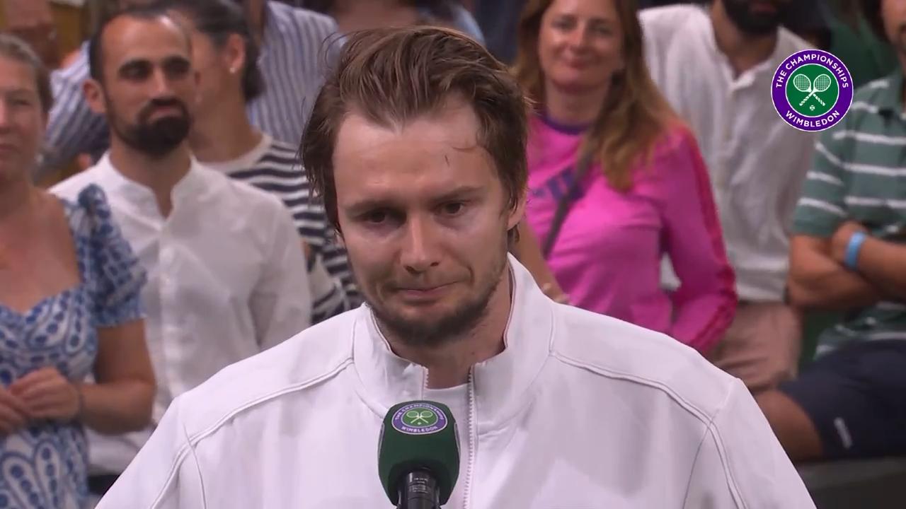 Fritz and Bublik through to the last 16 in the late action from Wimbledon