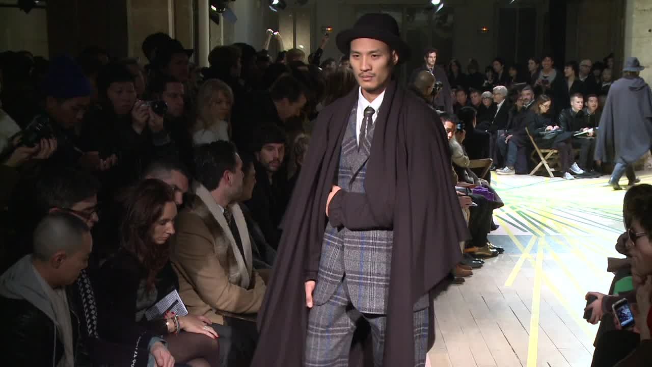 Paris / Yohji Yamamoto Menswear Fall/Winter 2012/1
