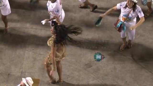 Heiss: Samba-Ruckblick - Karneval von Rio 2013