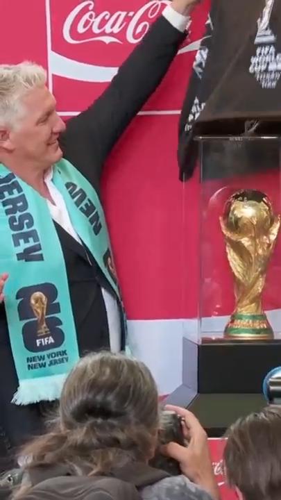 Bastian Schweinsteiger and New York City Mayor Mamdani reveal FIFA World Cup trophy