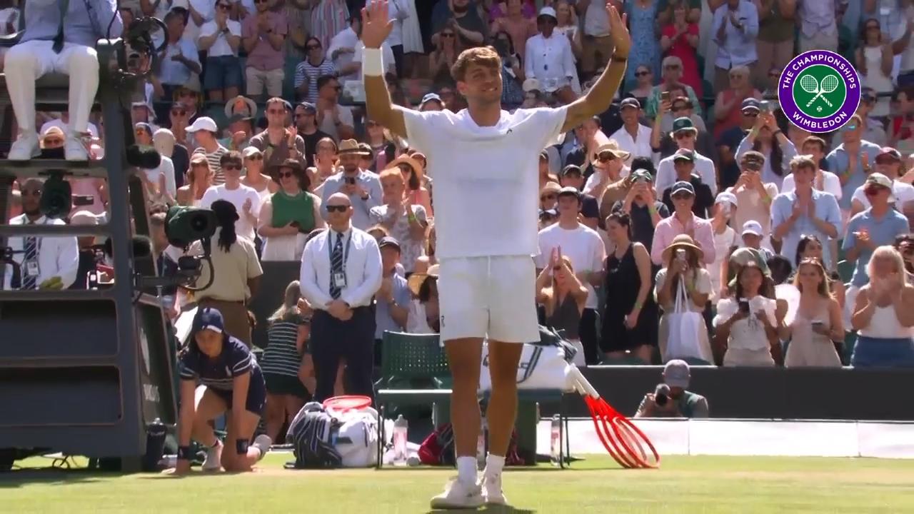 Cobolli advances to Wimbledon's quarterfinals after beating De Minaur in straight sets