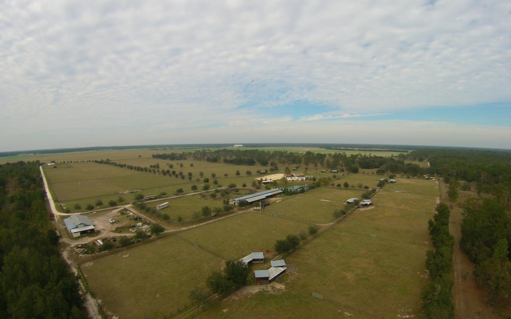 1551 SE 160th Ave Morriston, FL 32668 Real Estate Tour Powered by VeewMe