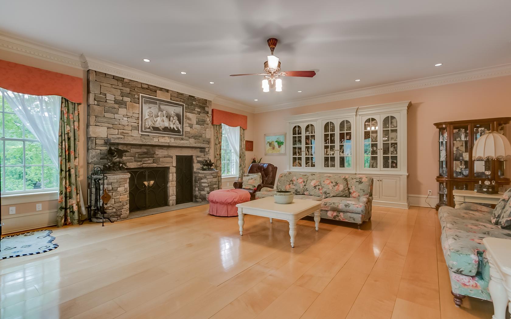 2959 Congress St Fairfield, CT 06824 Real Estate Tour