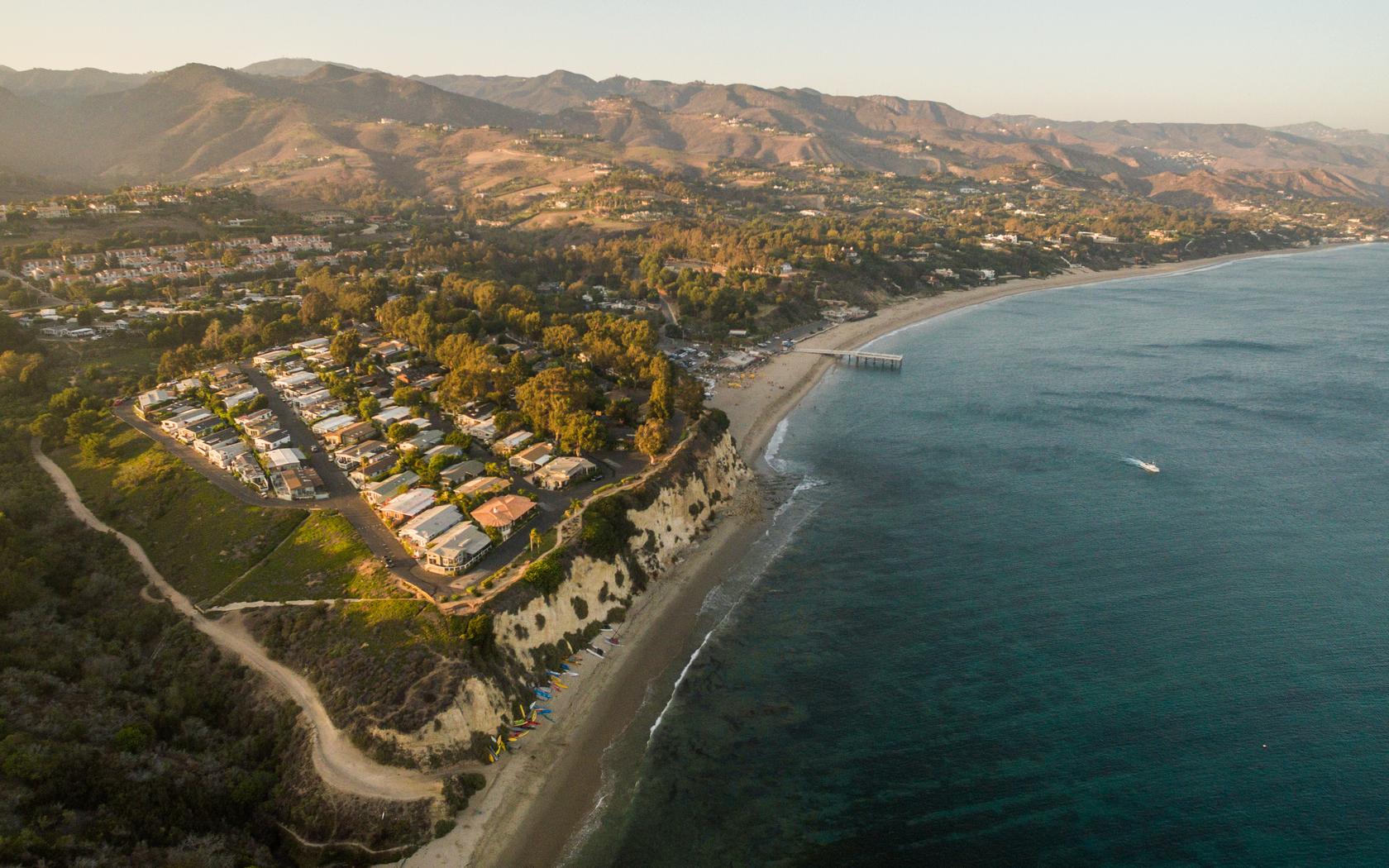 Paradise Cove 182 Malibu, CA 90265 Real Estate Tour Powered by VeewMe