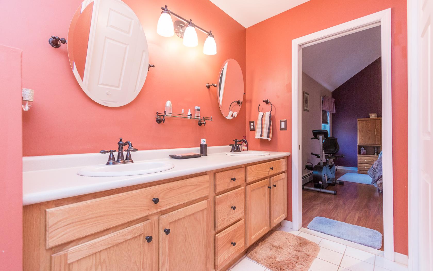 14 Arrowhead Ct Newburgh, NY 12550 Real Estate Tour