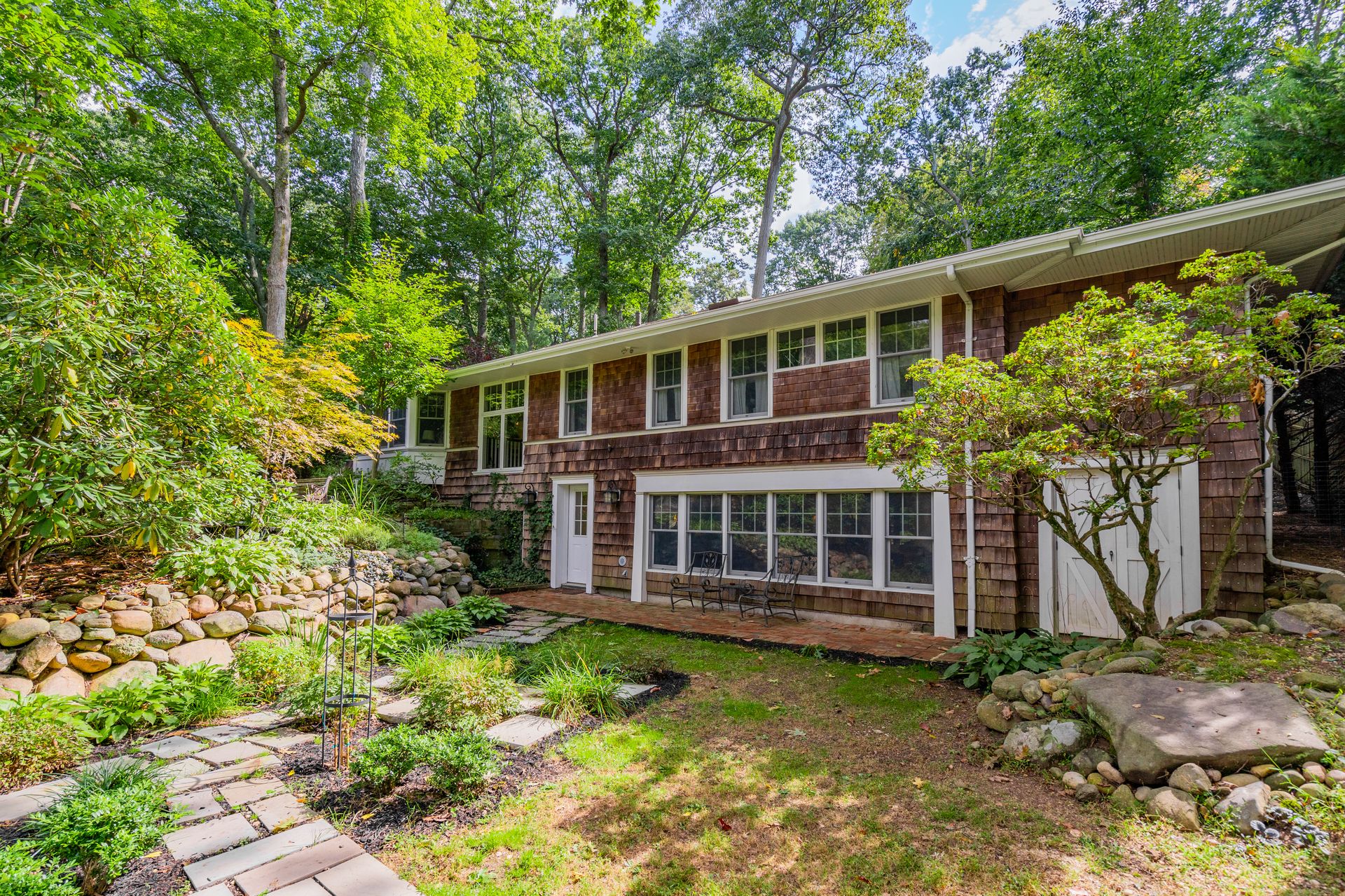 454 Main Street Cold Spring Harbor, NY 11724 Real Estate Tour