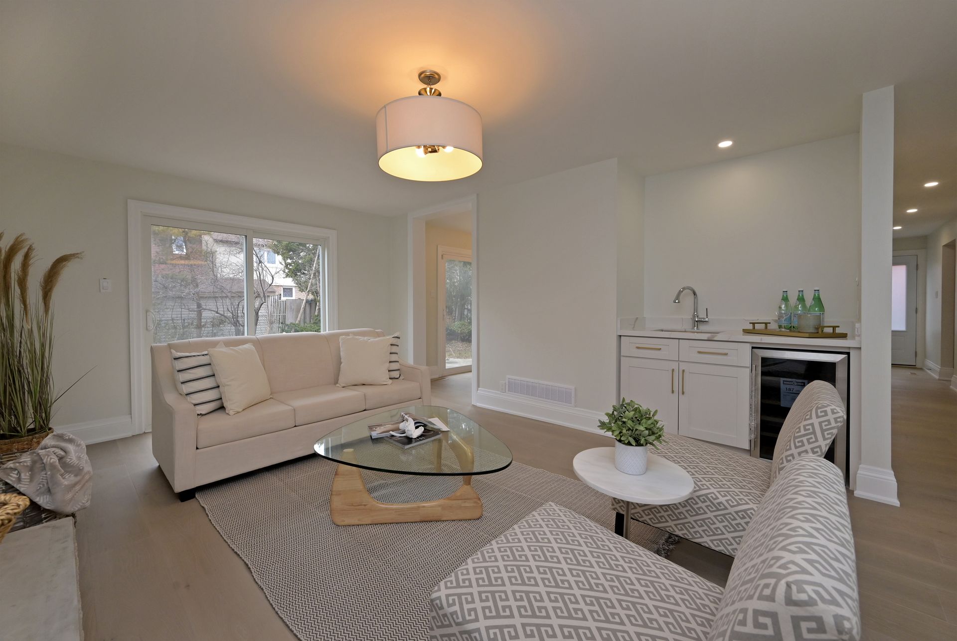 798 Willowbank Trail Mississauga, ON L4W 3M2 Real Estate Tour