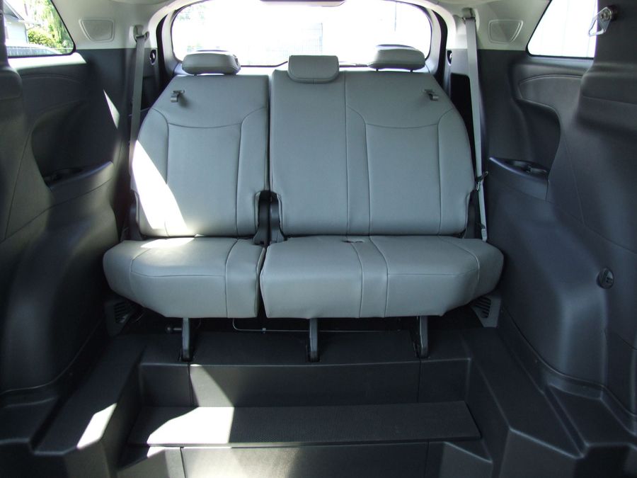 New 2025 Toyota Sienna Hybrid AWS XLE Plus - VMI Side Entry Entry In Floor Automatic Ramp