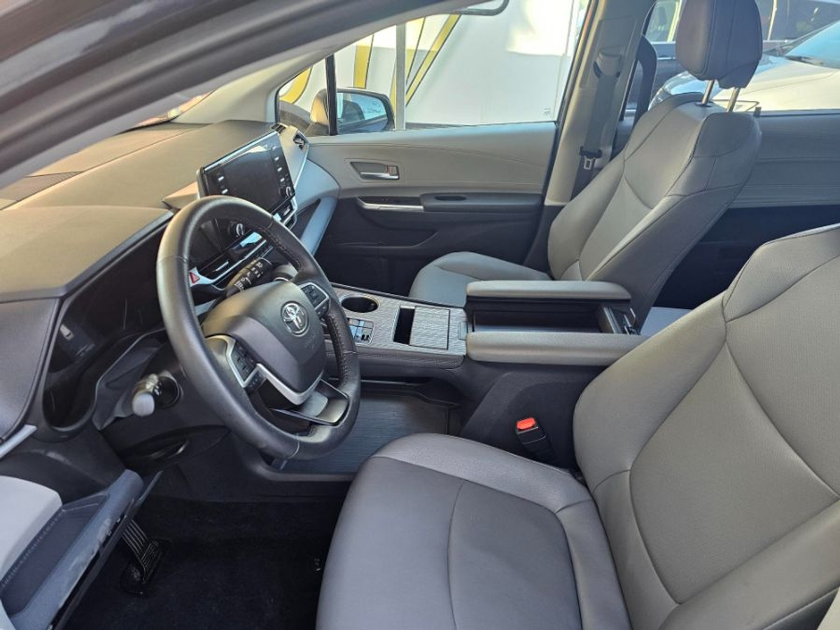 2024 TOYOTA SIENNA - Image 4