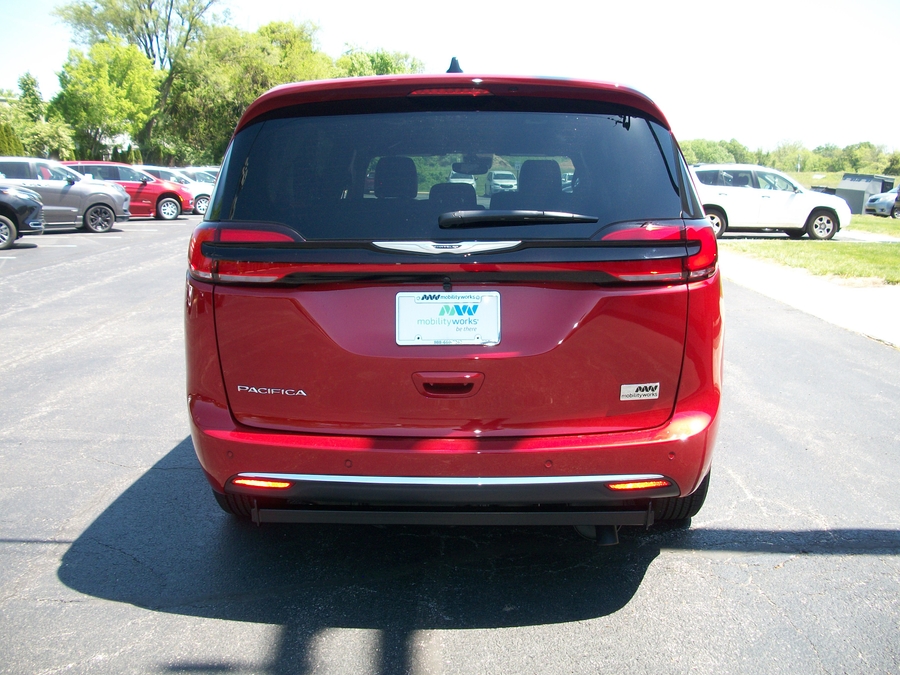 Red Chrysler Pacifica image number 3