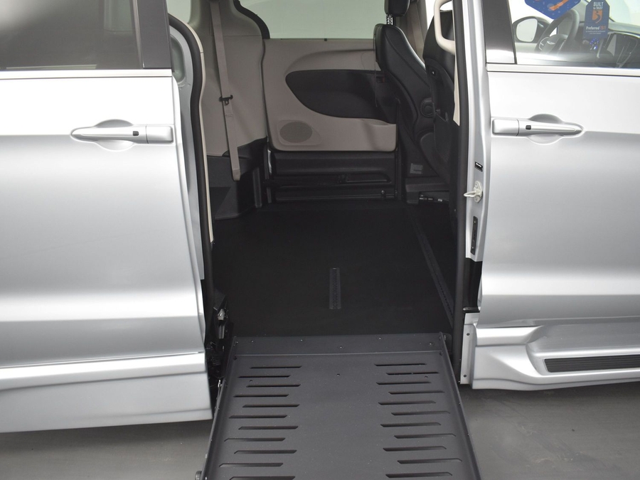 Used 2024 Chrysler Pacifica Touring L - BraunAbility Side Entry Entry Fold Out Automatic Ramp