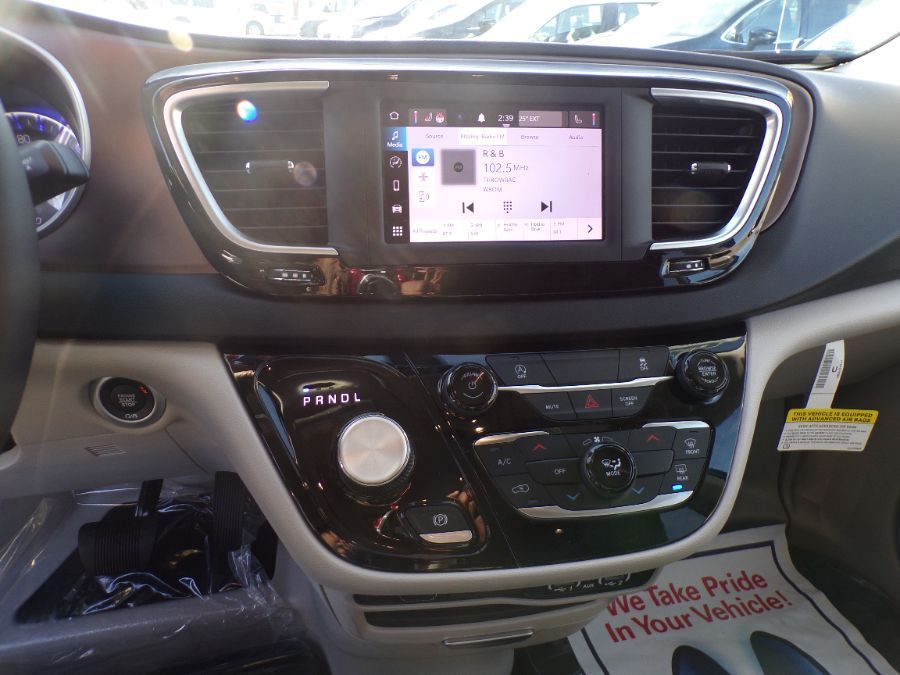 2022 CHRYSLER VOYAGER - Image 7