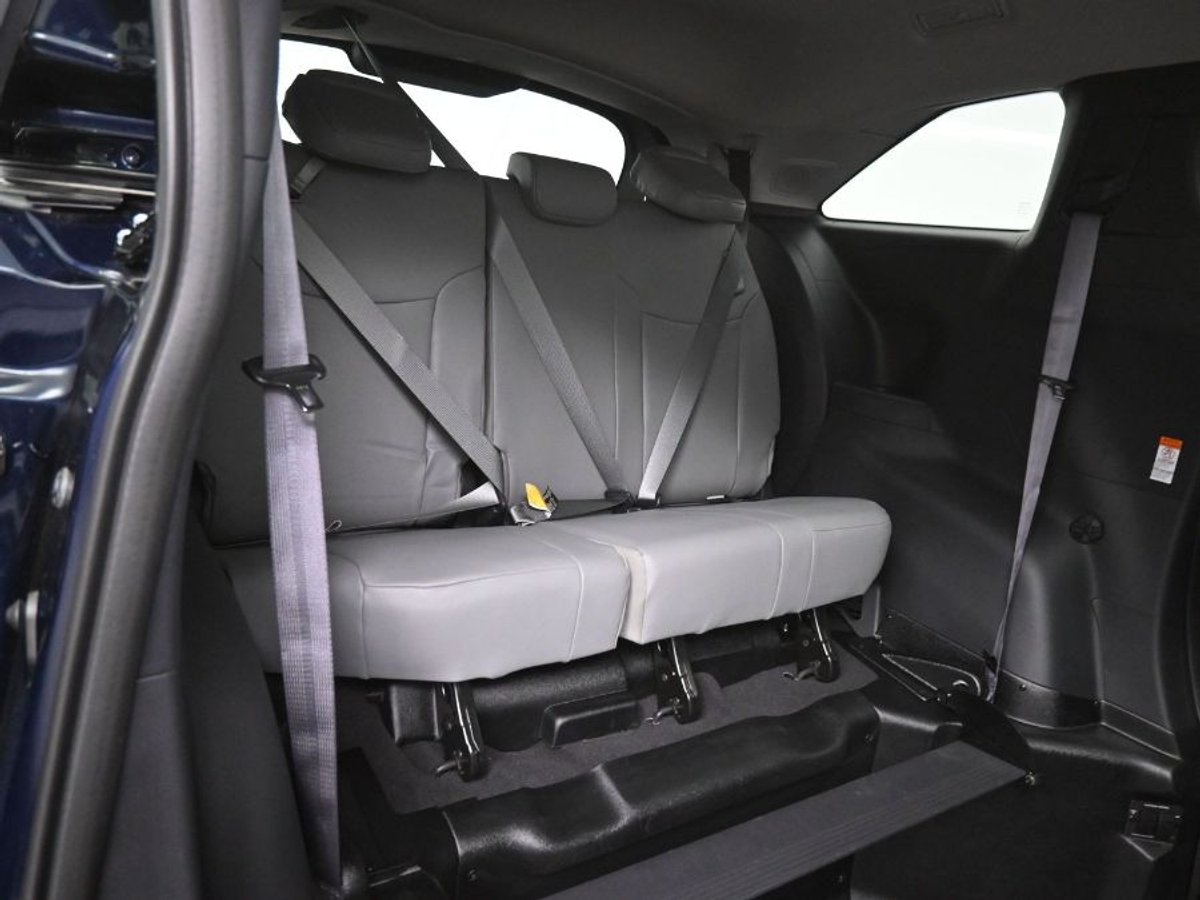 2025 TOYOTA SIENNA - Image 10