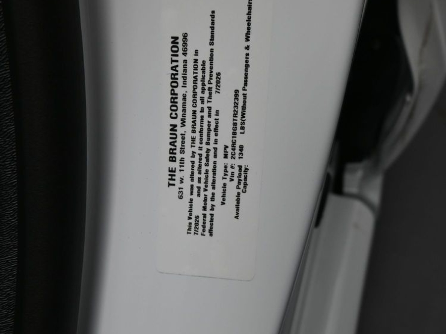 New 2026 Chrysler Pacifica Select Sport - BraunAbility Side Entry Fold Out Automatic Ramp