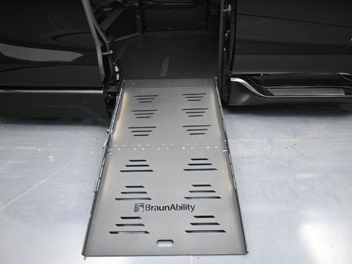 2025 TOYOTA SIENNA - Image 21