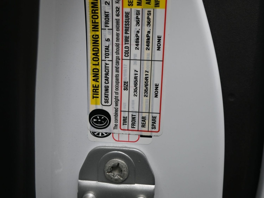New 2027 Chrysler Pacifica Select Safety - BraunAbility Side Entry Fold Out Automatic Ramp