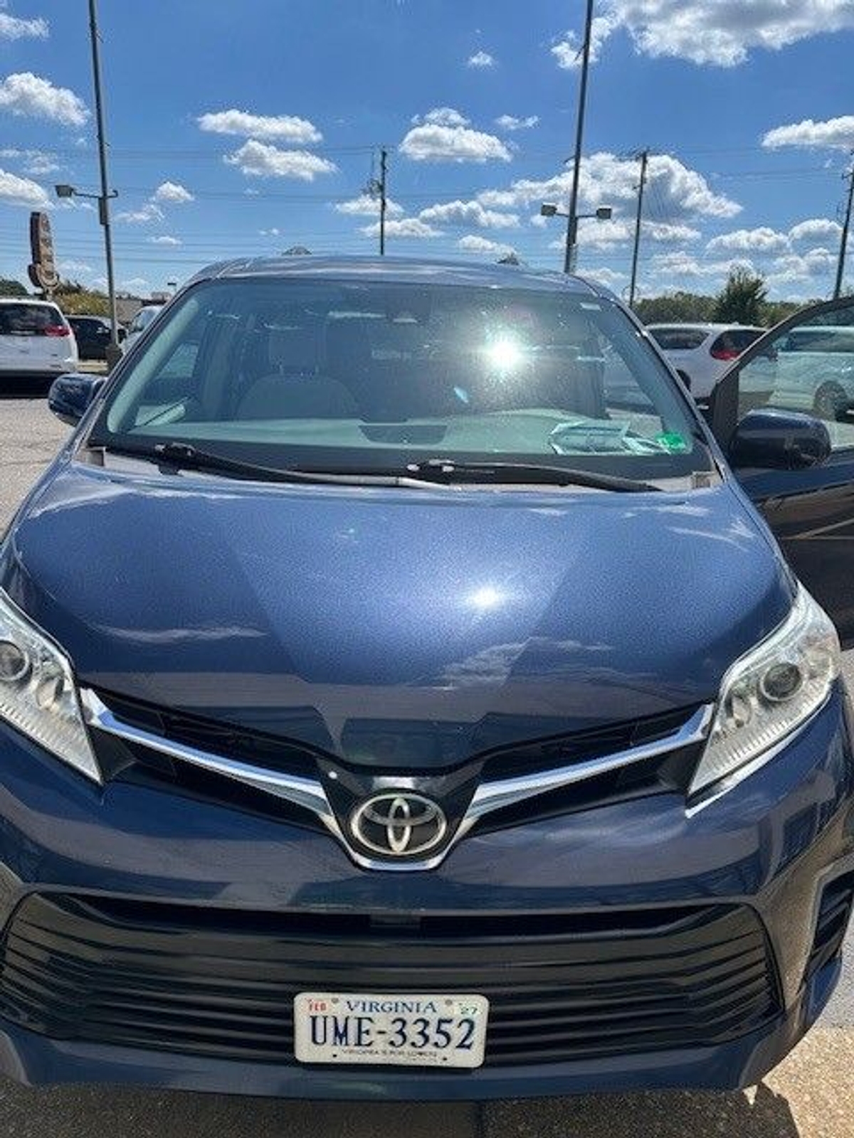 2018 TOYOTA SIENNA - Image 2