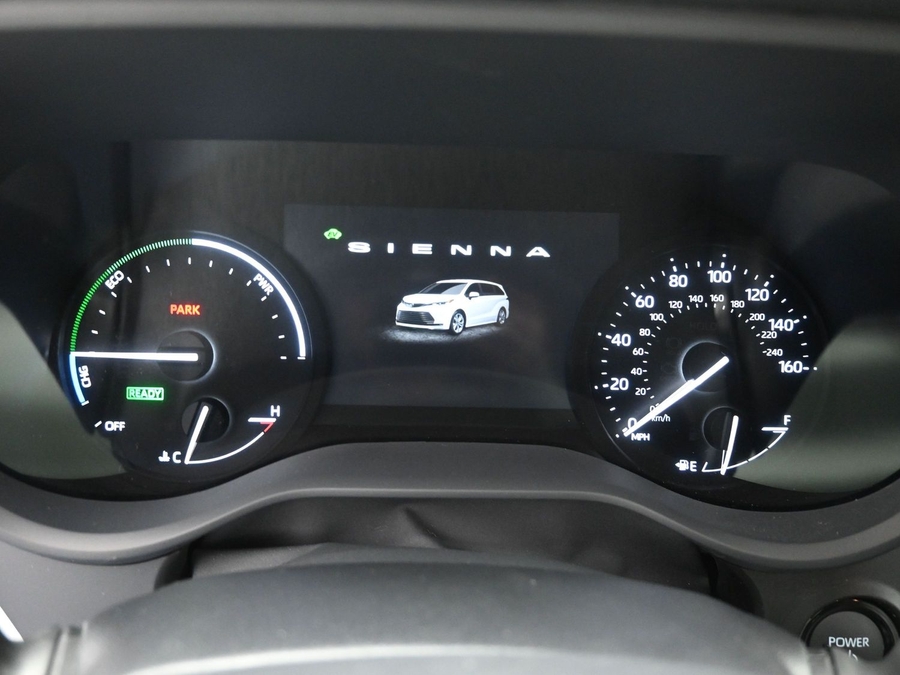 Grey Toyota Sienna image number 12