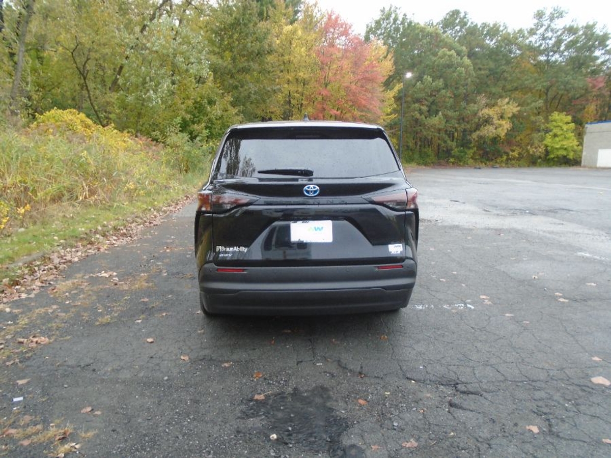 2025 TOYOTA SIENNA - Image 14