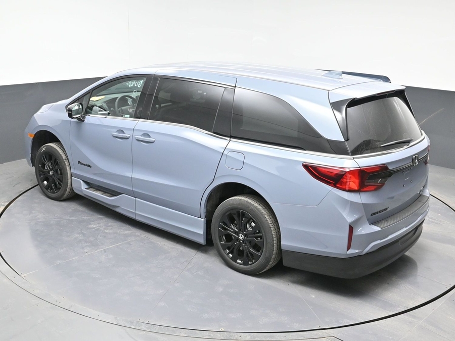 New 2026 Honda Odyssey Sport - BraunAbility Side Entry In Floor Automatic Ramp