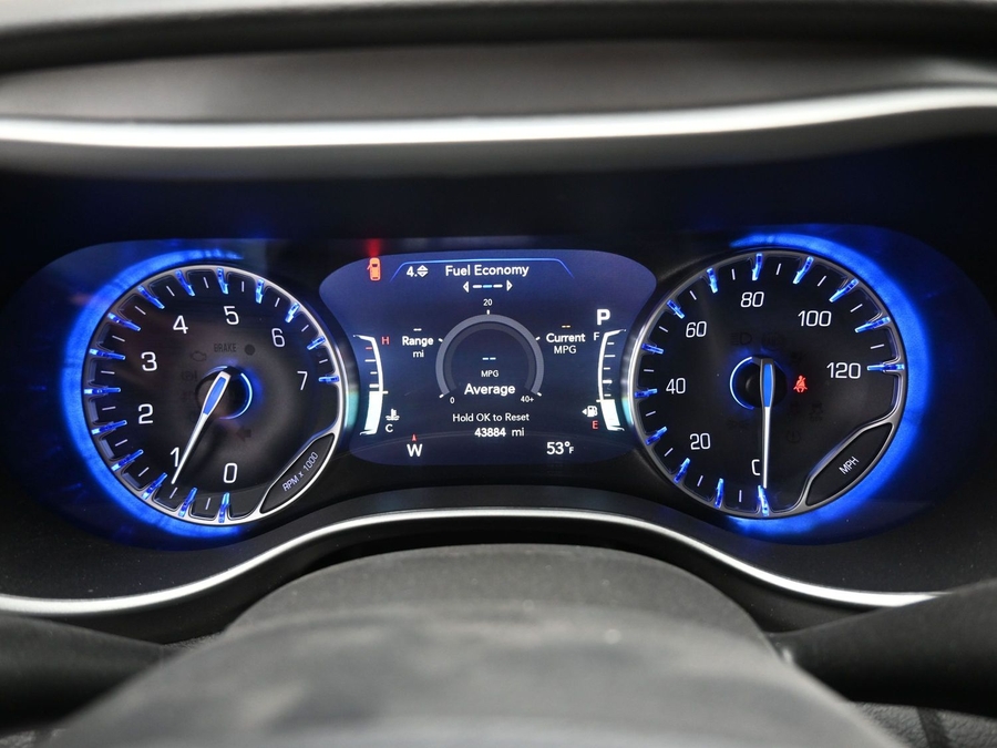 Used 2024 Chrysler Pacifica Touring L - BraunAbility Side Entry Entry Fold Out Automatic Ramp