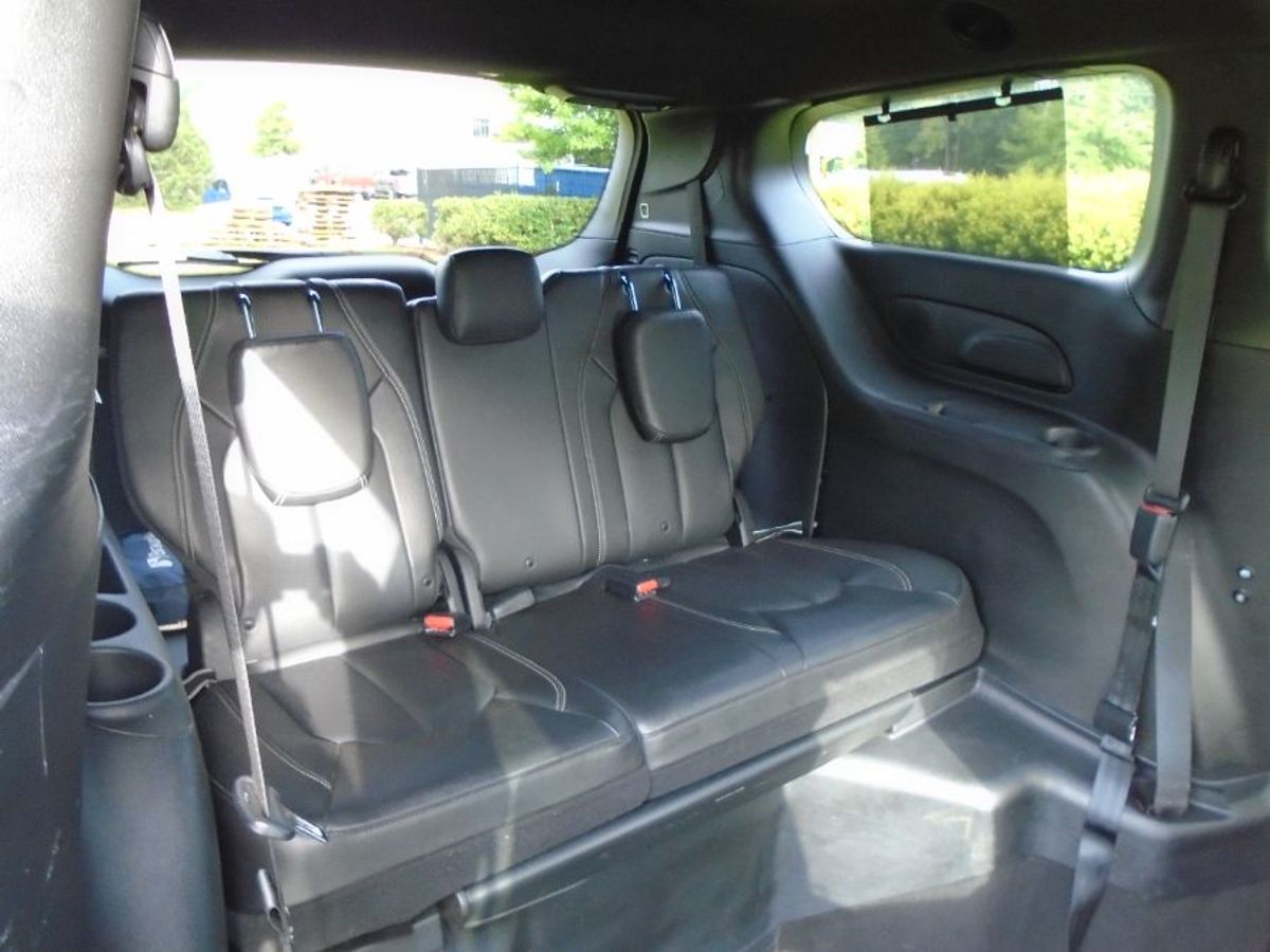 2019 CHRYSLER PACIFICA - Image 9