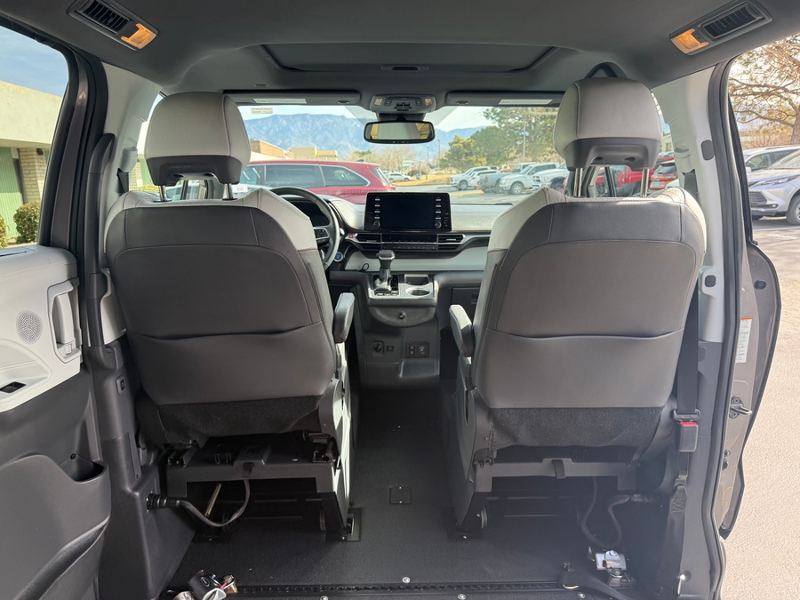 Used 2022 Toyota Sienna Hybrid XSE - VMI Side Entry Entry In Floor Automatic Ramp