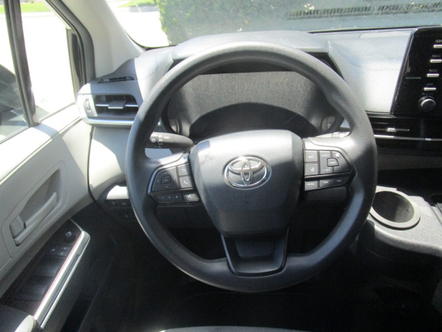 Used 2024 Toyota Sienna Hybrid LE Base - BraunAbility Side Entry Fold Out Automatic Ramp