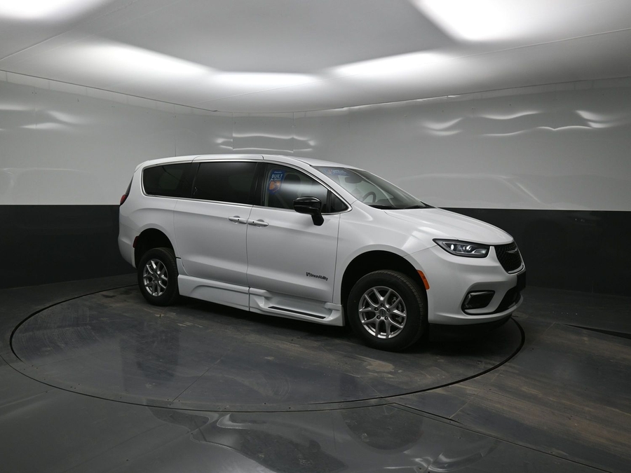Used 2024 Chrysler Pacifica Touring L - BraunAbility Side Entry Entry In Floor Automatic Ramp