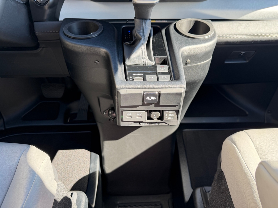 Used 2025 Toyota Sienna Hybrid XLE Base - BraunAbility Side Entry Fold Out Automatic Ramp