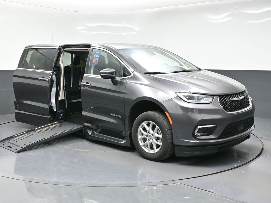 Used 2023 Chrysler Pacifica Touring L - BraunAbility Side Entry Fold Out Automatic Ramp