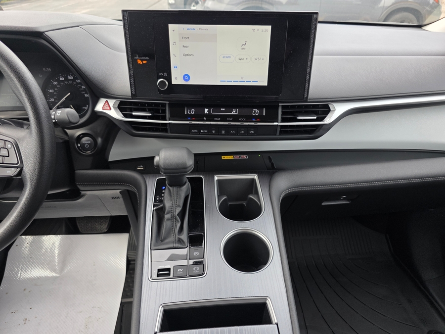 Celestial Silver Toyota Sienna image number 11