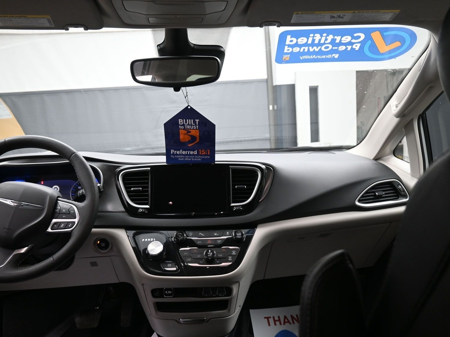 Used 2024 Chrysler Pacifica Touring L - BraunAbility Side Entry Entry Fold Out Automatic Ramp