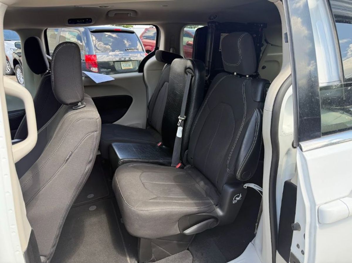 2022 CHRYSLER VOYAGER - Image 11