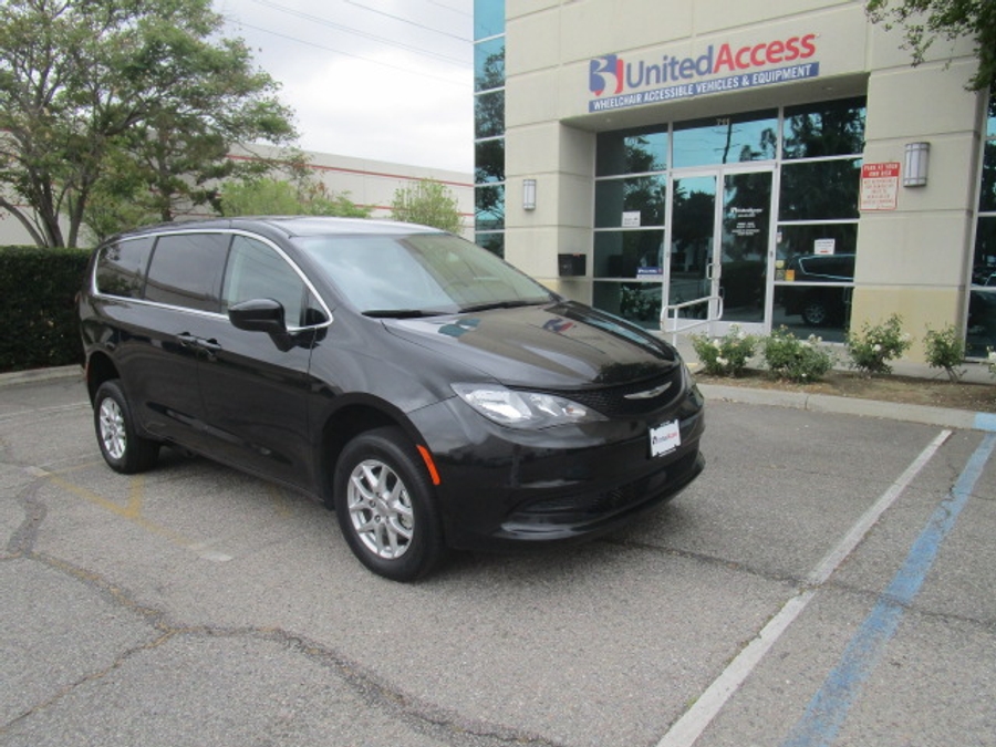 Used 2022 Chrysler Voyager LX - FR Conversions Rear Entry Entry Fold Out Manual Ramp