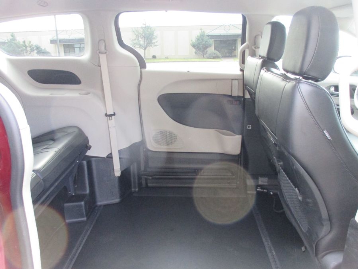 Red Chrysler Pacifica image number 9