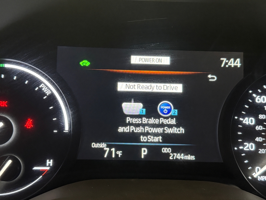 Used 2026 Toyota Sienna Hybrid LE - BraunAbility Side Entry Fold Out Automatic Ramp
