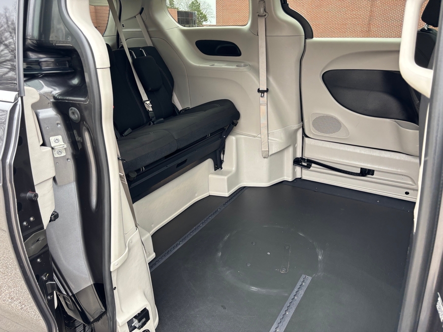 Used 2022 Chrysler Voyager LX - BraunAbility Side Entry Entry Fold Out Automatic Ramp