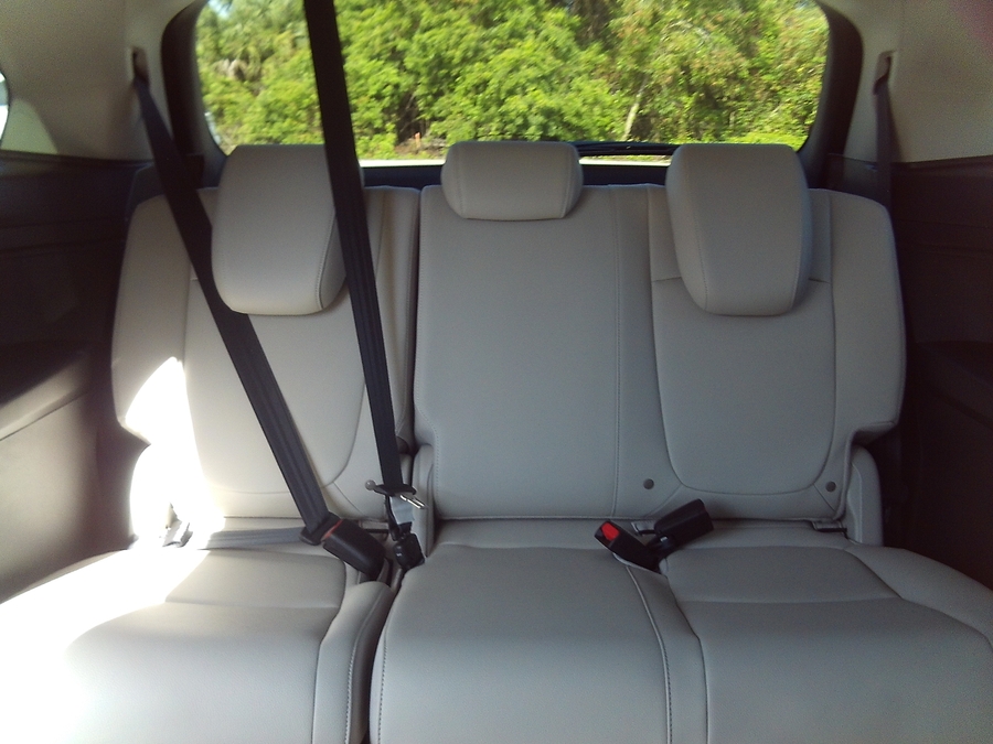 Grey Honda Odyssey image number 16