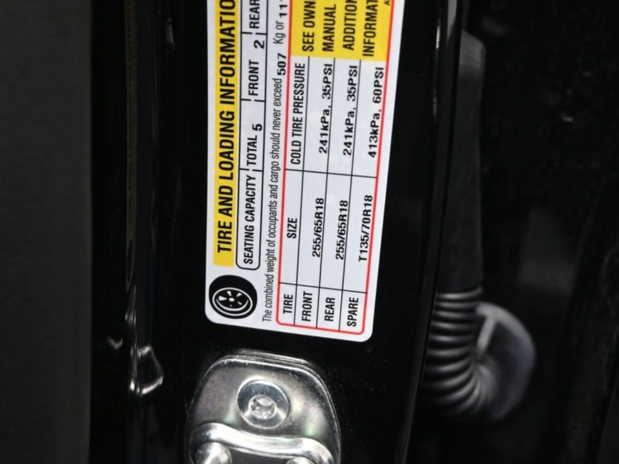 New 2026 Chevrolet Traverse 1LT - BraunAbility Side Entry In Floor Automatic Ramp