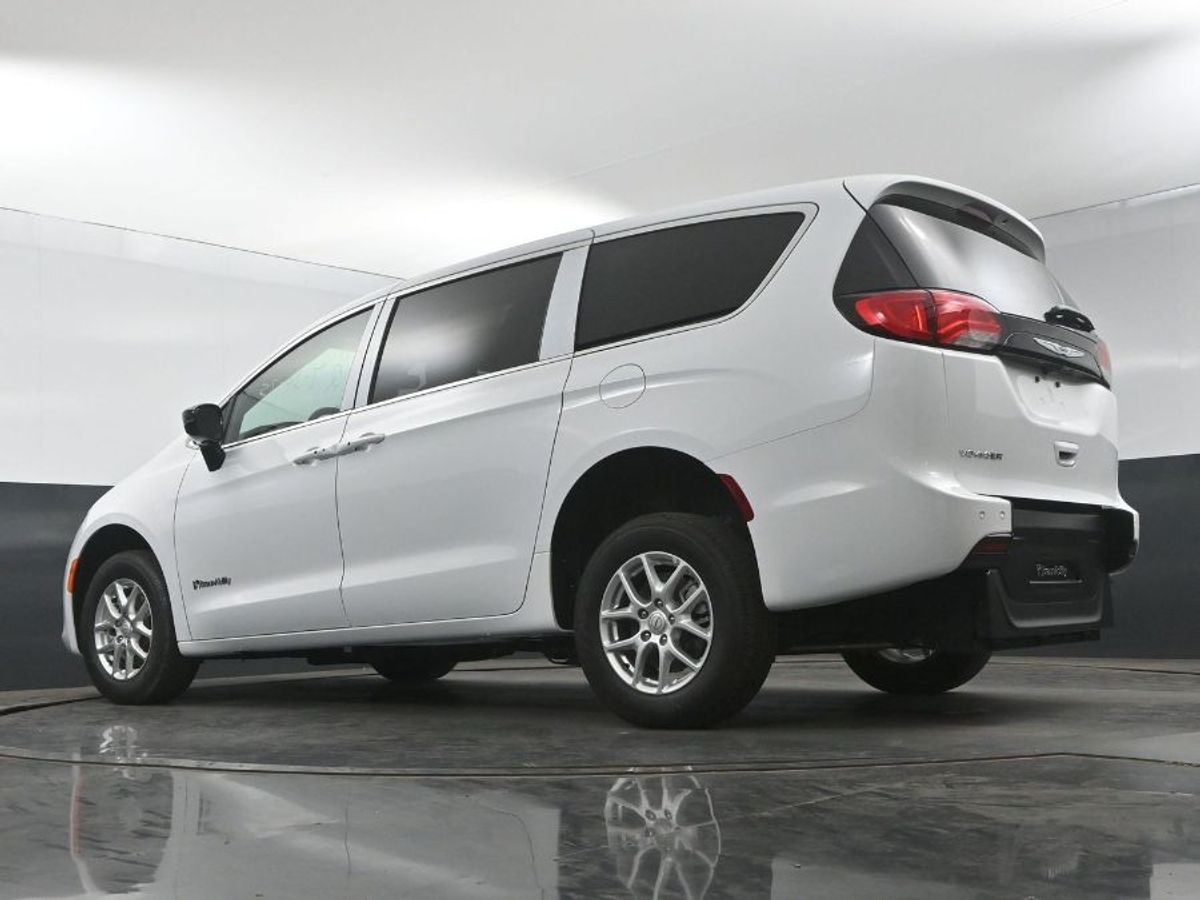 2025 CHRYSLER VOYAGER - Image 20