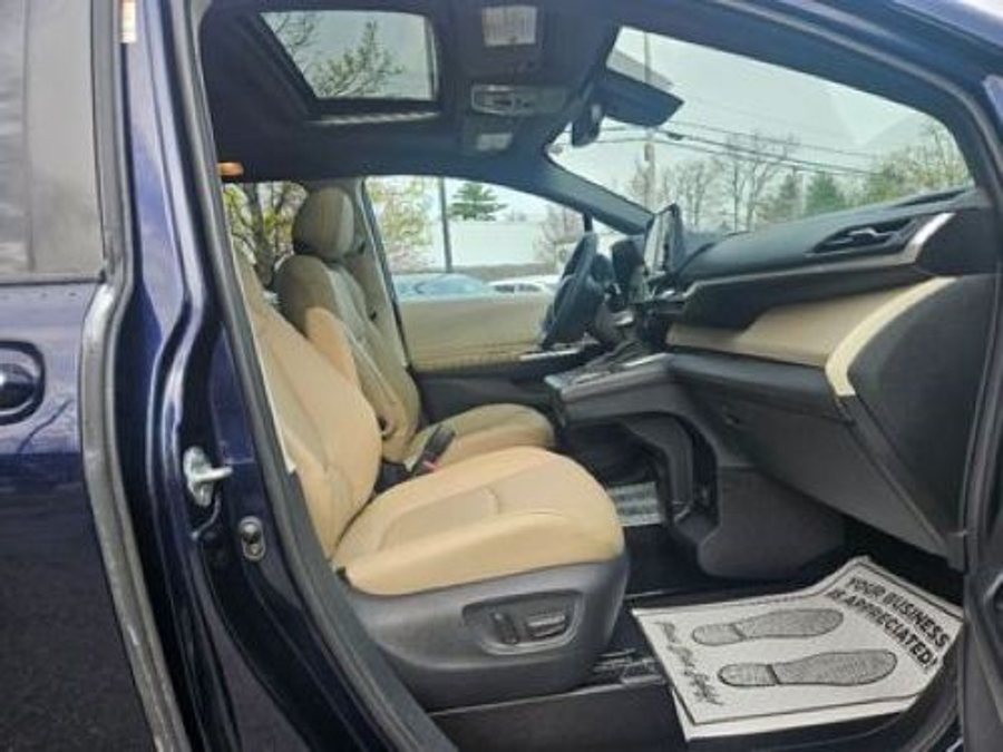 2023 Toyota Sienna XLE - Photo 7