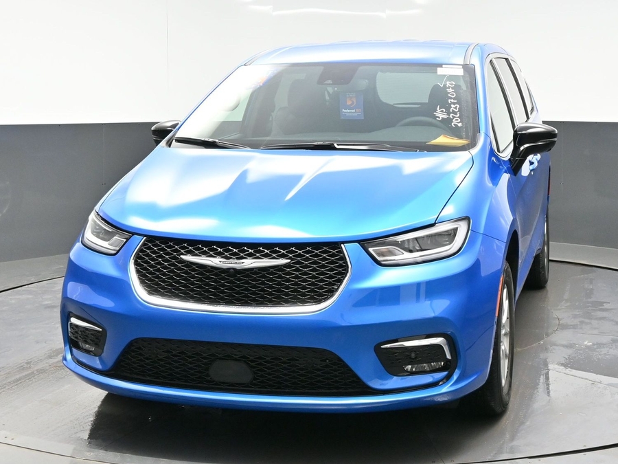 Blue Chrysler Pacifica image number 12