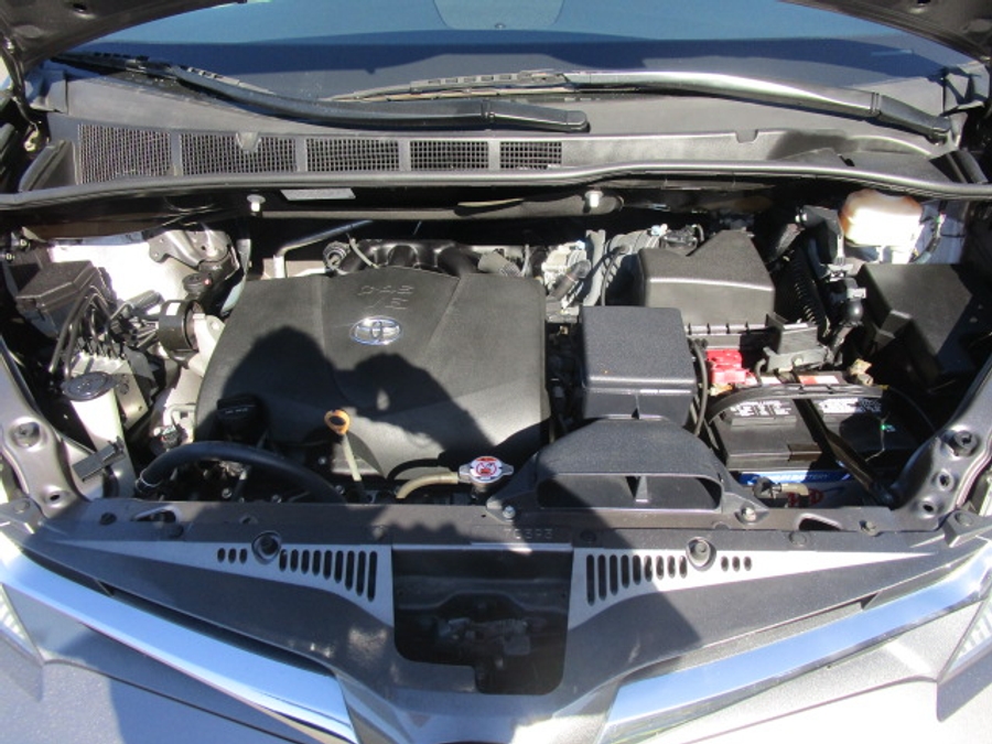 Used 2019 Toyota Sienna XLE Base - BraunAbility Side Entry Entry Fold Out Automatic Ramp