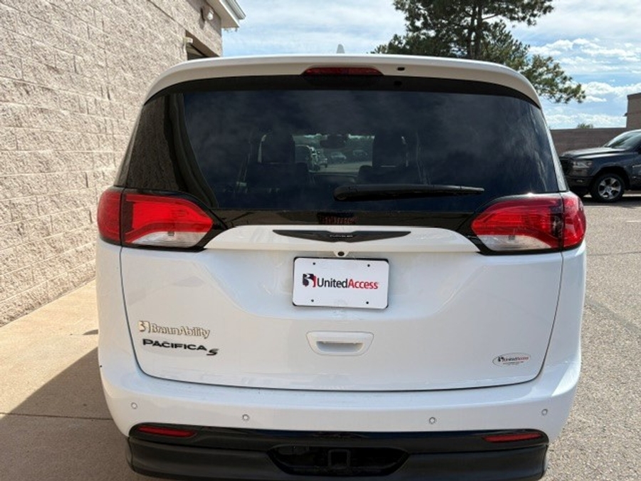 Used 2019 Chrysler Pacifica Touring L Plus - BraunAbility Side Entry Fold Out Automatic Ramp